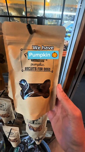 Fresh baked & full of flavor – your dog’s new favorite treat just dropped 🐶 ✅ Soft & crumbly 👨‍🍳 Fresh baked daily 🌿 Clean Ingredients 🦴 100% dog safe Tap ‘Shop Now’ to treat your pup right! 🐾 | The Dog Bakery