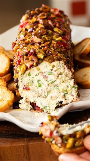 Every year when December rolls around, my family starts dropping not-so-subtle hints about the holiday menu. And this year, they took it one step further. “Andy, if you don’t serve that cheese log recipe on Christmas Eve…we’re not coming.” Nothing like a bit of festive emotional blackmail to kick off the season. But honestly, I get it. This cheese log—sweet, salty, tart, crunchy—is everything you want in a holiday appetizer. | Andy’s East Coast Kitchen