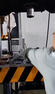 Korean customer successfully tested the 600 ton powder compacting press. The product made by the customer is an orifice nozzle made of alloy powder. Email:yh01@yhhydraulic.com Whatsapp:+86 13925853679 contact Jerry website：https://www.yhhydraulic.com/index/index/products_details/id/9.html #hydraulicpress #powder #powdercompactingpress | Yihui Hydraulic | Facebook