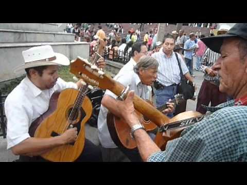 Músicos del Parque Berrio