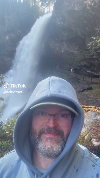 Dry falls in North Carolina #fyp #asmr #waterfall #nature #travel #photography #naturevibes #naturelover #oldtiktok #traveltiktok #chasingwaterfalls