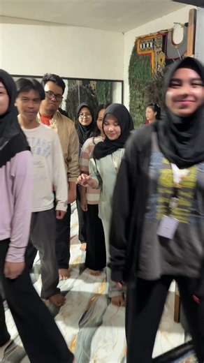 Belajar budaya langsung dari sumbernya👹🪷latihan reog bersama @REOG SM #bbk7unair #bbk7jatidukuh #fyp #reogponorogo #simojatiagung