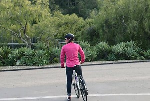 108K views · 1.1K reactions | Did bike to work week get you inspired to start biking to work? Go for it! First, take some time to learn the rules of the road. Remember, always check your local bike laws before heading out for your first ride. Click here for more tips: https://www.liv-cycling.com/campaigns/bike_diy/mini-essay/bike.safety.hand.signals.and.riding.tips/20051/ #ActuallyICan #LivBeyond #BikeSafety | Liv Cycling | Facebook