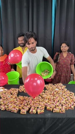 Collect biscuits with bounce balloons game #shorts