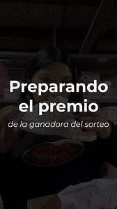 Hoy le entregamos el premio a la ganadora del sorteo de Aloha Store con Platanitos…🎉🩷🤩 | Aloha Store
