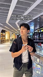 Working into tight chains is a beginner’s nightmare. Here are some solutions: 1. (Obvious fix) Chain with a looser tension 2. Use half a size bigger hook Chains that are crocheted too tight can cause distortion in your piece, more obvious when you are making rectangles. Happy crocheting! | Edwin Goh 吴劲威