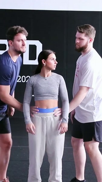 Understanding Cheerleading Stunts in Performance