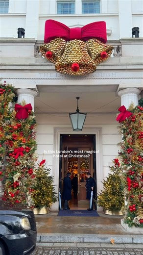 Is this London’s most magical hotel at Christmas? 🎄✨ #christmaslondon #londonthingstodo