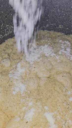 SAVE THIS RECIPE ! I love soji and loving making soji so when mum asked me to make some on Sunday I was like YES.I tweaked my original recipe and it was decadent. Wedding Soji 2 cups semolina 1 and 1/2 cups sugar 1 tsp elachi powder 600ml milk boiled 1/2 tsp yellow food colouring 50 g raisins 300g butter 1 tsp caramel essence 3 tsp Klim milk powder 2 small cinnamon sticks Method 1.Melt 250g butter in a large nonstick pot add in the cinnammon sticks. 2.Once butter is melted add in the semolina an