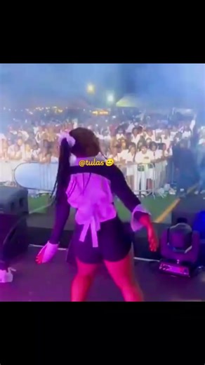 Vote for Kharishma at the Metro Awards!