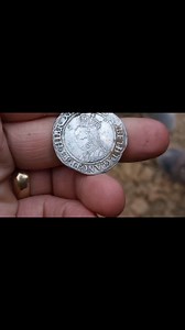 Queen Elizabeth I hammered coins aren’t just currency—they’re survivors of the Tudor era. The one on the video was found by Richard on a PEAKY FINDERS: Metal Detecting Shop & Rallies dig in Kent. Struck by hand with a heavy hammer at the Tower of London, each coin is a unique work of art, often featuring the iconic portrait of the Virgin Queen herself. ​Whether it’s a tiny silver penny or a heavy gold sovereign, these coins connect us directly to the world of Shakespeare, Drake, and the Spanish 