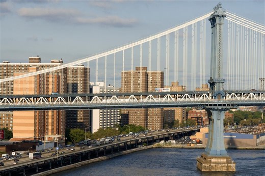 16 hurt when bus, car collide on Manhattan Bridge — victims left with broken leg, concussion: officials