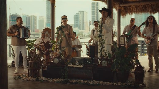 Quiero volver a enamorarte de nuevo. Todos los días, como si fuera el primero 💌 #EnamorarteMilVeces https://youtu.be/zFbw94onYbM?feature=shared | FONSECA