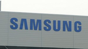 Samsung opens world's biggest smartphone factory
