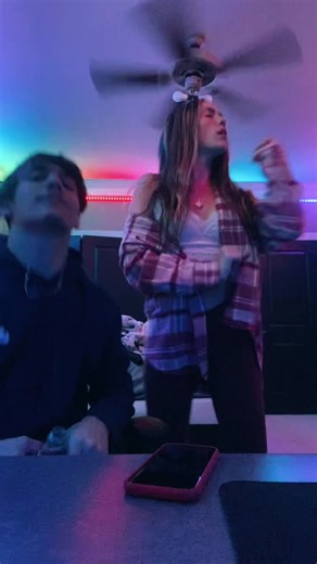 Melissa (@melissapowerss_)’s videos with Feeglizz - Fg