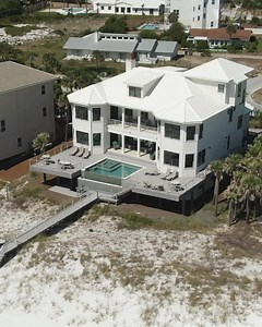 13K reactions · 1.3K shares | The best getaways are only a drive away. Find a nearby place with plenty of space to reconnect with family. | Vrbo | Facebook