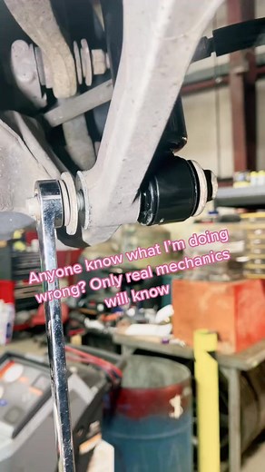 Always cross theard cause fuck the next guy. #mechanic #mechanicsoftiktok #mechaniclife #protip #foryoupage #letsbefriends #cartok #verrifymetiktok #fyp #rustbeltmechanic #rustbelt #duet #stitch #follow | FTN The Mechanic
