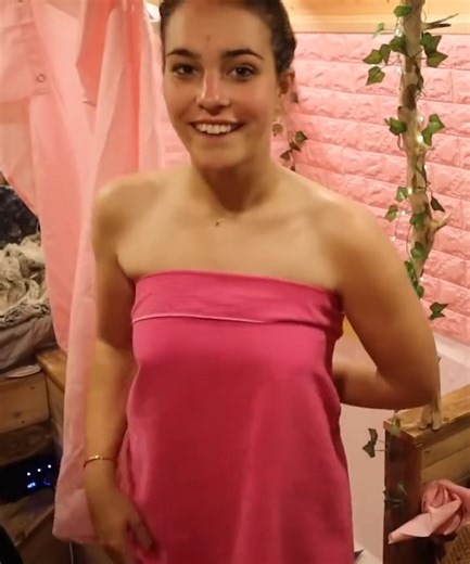 Solo Female Van Life Vlog - How I shower in my Van ! #vanlife #van | Ame Van