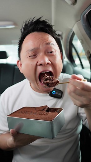 Trying @𝐍𝐢𝐩𝐩𝐨𝐫𝐢 𝐁𝐢𝐬𝐭𝐫𝐨 Raya Dessert! REALLY GOOD OR NOT? This place serve no pork no lard but they do use alcohol to cook some of the dishes! (It's stated in the menu). Customer can request alcohol free when you order the dishes! They have some Muslim customer as well! So you decide!😉 #nipporibistro #ramadan2024 #foodreview #malaysiafood #hungrysam #reallygoodornot #kongsibersama #kongsiselera #MakanLokal