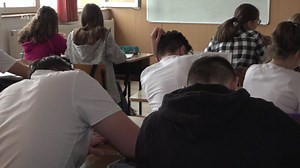 Surprize pentru elevii din România. „Istoria Evreilor. Holocaustul”, printre noile discipline studiate în școli
