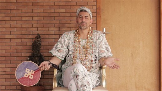 Documentário gravado no terreiro Axé Oyá Funjó, no mês de dezembro de 2021. O documentário relata o processo de gravação do disco Sire Orin (Xirê Orin), um documento com as cantigas do Sire, como é praticado nesta comunidade tradicional em Londrina. O trabalho foi conduzido pelo Oloye Robson Borges Arantes. A captação e edição é do videomaker Lucas Oliveira. Entrevistas: Isabela Cunha. O projeto Xirê-Orins: registro de cânticos sagrados nagô em Londrina teve patrocínio do Programa Municipal de I