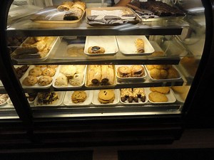 Bakery Focuses on Customer Service, Fresh Products