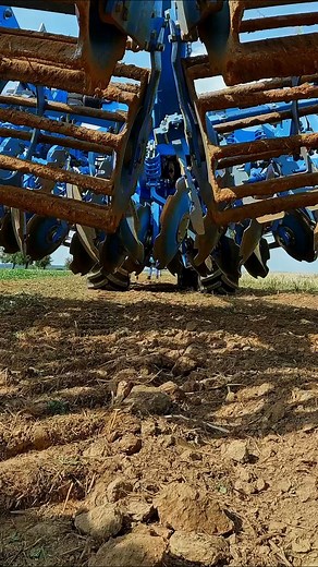The LEMKEN Rubin 10 compact disc harrow. 💙 #lemken #farming #agriculture #farm #Rubin10 | LEMKEN