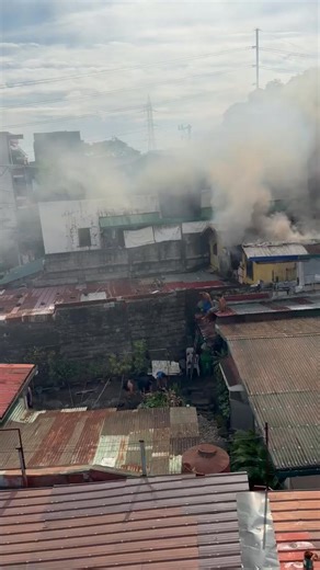 Palakpakan sa kabataan ng VP Cruz Purok 5 Lower Bicutan. Naapula nila ang sunog bago pa dumating ang mga bumbero🫡🫡 | Taguig Unlimited