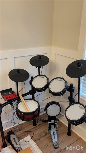 Alesis Nitro Pro Unboxing