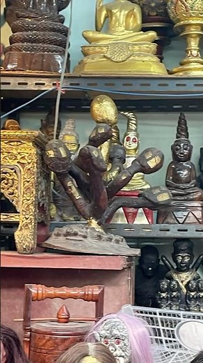 Bangkok’s Secret Amulet Market | Spiritual Charms & Hidden Treasures#amulet