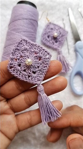 What an idea!😍 Crochet granny square earrings #crochet #earrings #viralshort