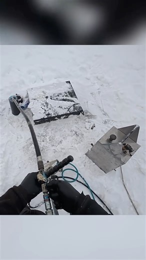 Grizzly Relining on Instagram: "🔑 - - - #piperepair #relining #plumbing #vlog #trenchless"