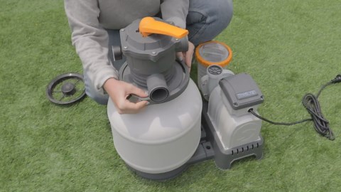 Bestway 1,500 Gallon Sand Filter Pump for 300 to 11,200 Gallon Above Ground Outdoor Swimming Pools with ChemConnect Clean Water Dispenser