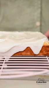 3K views · 70 reactions | 殺 Créditos @esteficolombo Soy amante de los Cuadraditos de limón , bizcocho húmedo y compacto repleto de sabor a limón. Ingredientes Manteca 120 g Azúcar 160 g Huevos 2 u Jugo de limon 60 g Harina 0000 130 g Glaseado Jugo de limon 20 cc Azúcar impalpable 100 g Tip! Si quieren hacerlos de naranja  quedan increíbles también. #receta #recetasfaciles #recetas #pasteleria #brownie #lemonies #pastrychef #pasteleria | Mariel Martínez | Facebook