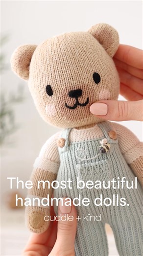 Why moms choose Charlie the honey bear: He's hand-knit by artisans with heirloom quality, he's safety certified for newborns, and gives 10 meals to children in need. More than a doll—it’s a keepsake handcrafted to be loved, from day one, to forever.💕 Start your story at cuddleandkind.com. | cuddle kind