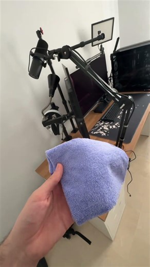 This is how I safely clean my OLED monitors without damaging them #gaming #oled