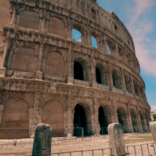 UNCOVERING the secret life of GLADIATORS. Who were they really? ⚔️🤔 #BlowingUpHistory | Love History