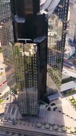 🚗 Unbelievable Traffic Clips #CityTraffic #Viral #Shorts #UrbanTraffic