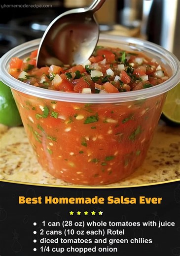 Best Homemade Salsa Ever 😋 Ingredients: 1 can (28 oz) whole tomatoes with juice 2 cans (10 oz each) Rotel diced tomatoes and green chilies 1/4 cup chopped onion 1 clove garlic, minced 1 whole jalapeño, quartered and sliced thin 1/4 teaspoon sugar Recipe in First Coʍmеոτ 👇 Enjoy ❤️👇 | Daily Recipes