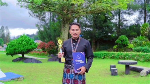 Masuk dunia cikgu sekali, tp jiwa mendidik sampai mati! ✨📚 Winner WYSII International Teacher Award 2025. #1 #fy #4u #fypシ #fypシ゚viral #xyzabc #ramadhan #carnaval #mahadev #harharmahadev #foryou #foryoupage #fyp #Viral #Trending
