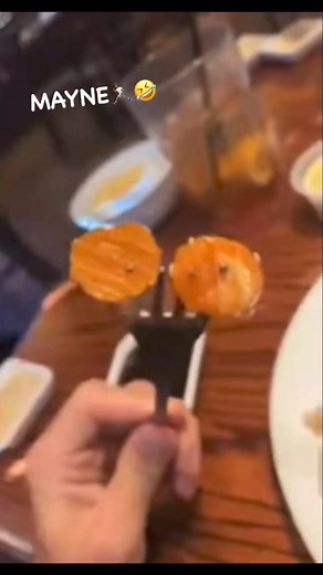 12K views · 84 reactions | MAN HE SHOULD’VE JUST NOT PLAYED WITH HER 藍藍 | Mr WOO | Facebook