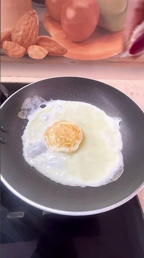 Try This New Way to Make the Perfect Poached Egg - Restaurant Style Poached Egg