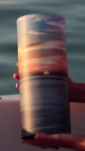 🌍 Many families who choose cremation scatter their loved one's remains in a special place. With our Scattering Tubes, you get an eco-friendly choice that stands out from regular containers that can be recycled after use (no need to throw an empty urn in the trash). Plus, a unique GEO code lets you mark the scattering spot. ✒️ Personalize with engraved messages, symbols, or names, capturing the essence and personality of your dear one. 💚 Purpose-built with a push-in tab, making scattering a smo