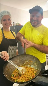 53K views · 2.3K reactions | “Maria Alejandra” una mujer emprendedora que sueña con tener su local comercial de comida chinaEl Restaurante se llama @chinito_express_ y puedes hacer tus pedidos al:301 780 84 59 ó al320 757 82 35 en Barranquilla. | Pipo Rumanoff | Facebook