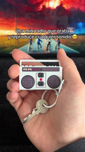 Mini radio retro que graba y reproduce sonidos