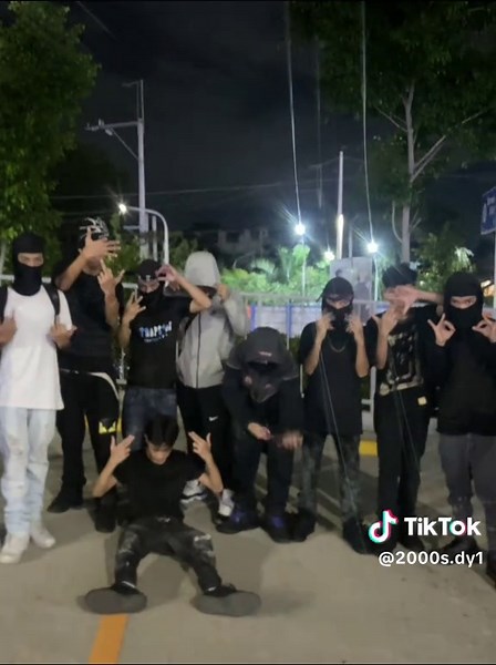 Stylish 2000s Men's Fashion and Drip Outfit Ideas