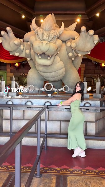 Explore Bowser’s Castle at Super Nintendo World