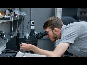 Brains on board: Smart microrobots walk autonomously