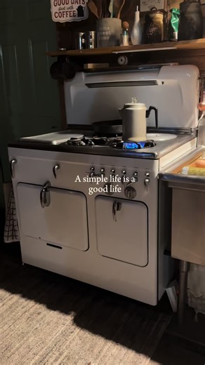 The Simplicity of Morning Coffee Brewing