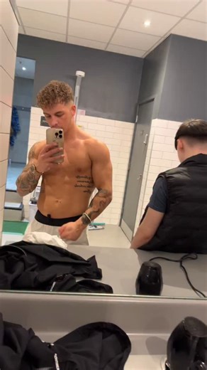Greek god body 🤫 #laugh #body #gym | Tom Simpson